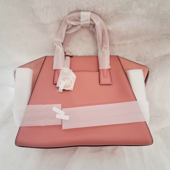 Michael Kors purse - Picture 4 of 10